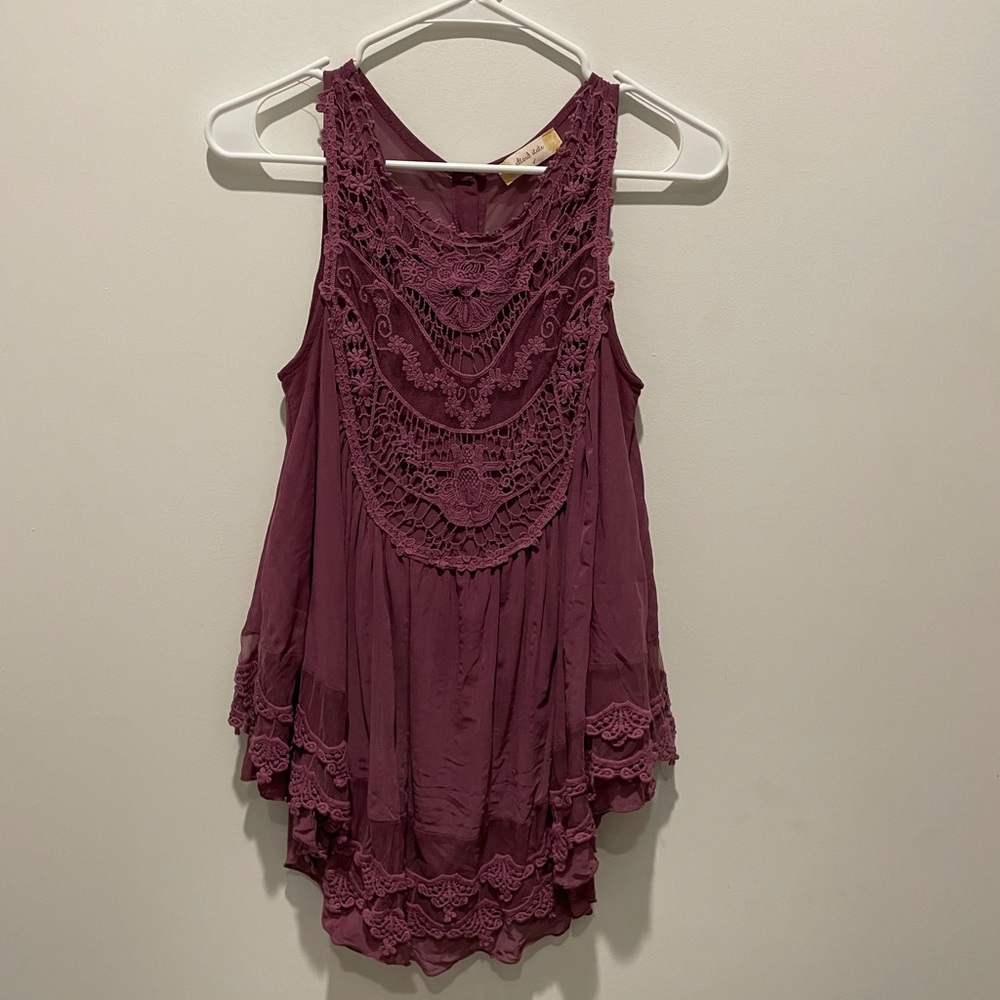 Alterd state flowy lace tank